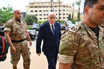 وزير الدفاع يردّ على شائعات "ولاءات الجيش": ولاؤنا الوحيد للبنان والشرعية