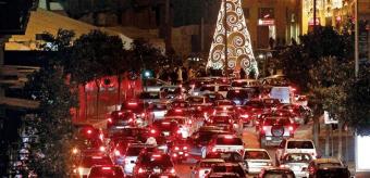 زحمة السير ... غياب النقل المشترك وضيق الطرقات في صلب الأزمة