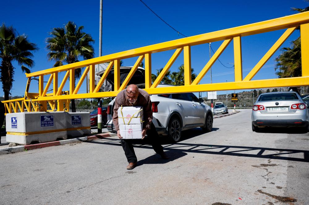 إسرائيل ستزيد صلاحياتها في الضفة الغربية وستسمح لليهود بشراء أراض