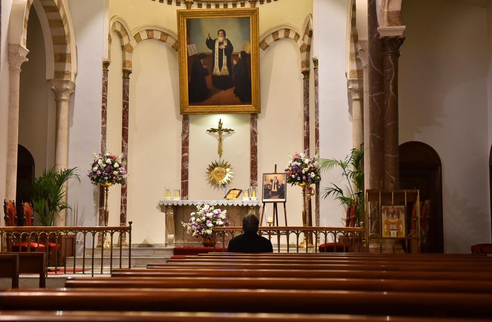 بين مار مارون والموارنة: من سرق القداسة وباعها سياسة؟