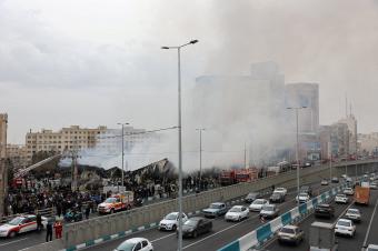 طهران تلعب بالنار مع واشنطن بشروط دبلوماسية واستفزازات عسكرية