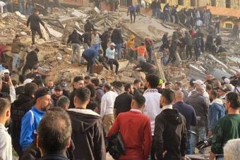 قوى الأمن: لإخلاء الطرقات في موقع الانهيار بطرابلس