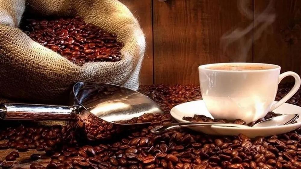 لا عربية ولا تركية 
بكل فخر قهوتنا لبنانية