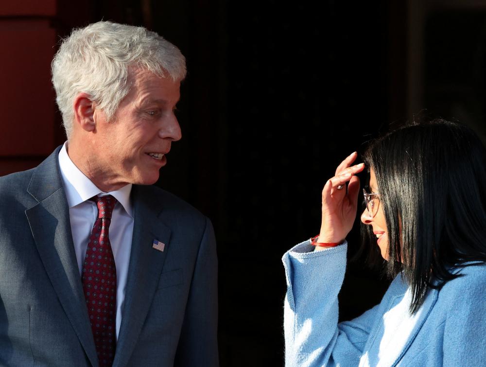 القائمة بأعمال رئيس فنزويلا تتلقى دعوة لزيارة الولايات المتحدة