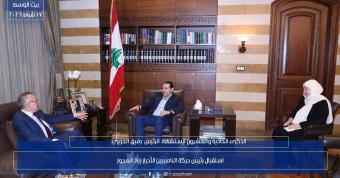 سلسلة استقبالات سياسية وروحية للحريري في بيت الوسط