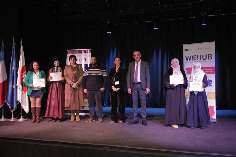 نساء وشباب يقودون التغيير من خلال الفن