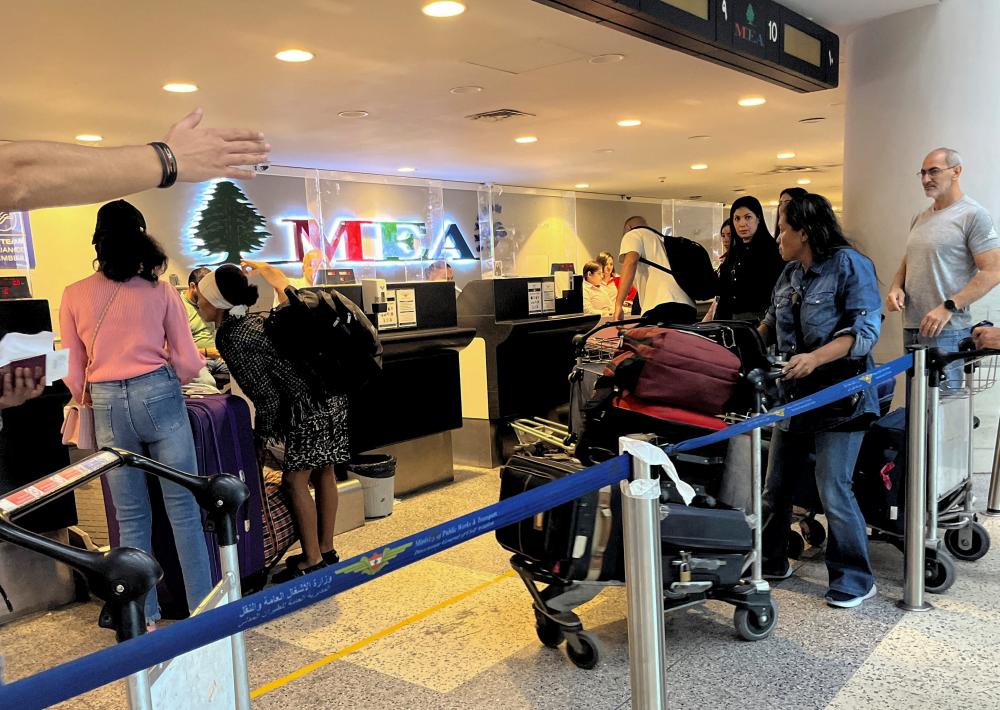 المدير العام للطيران المدني ينفي تفعيل خطة طوارئ في مطار بيروت