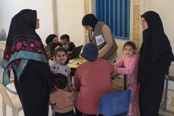 النازحون إلى الشمال بين مراكز الإيواء الرسمية والاستضافة