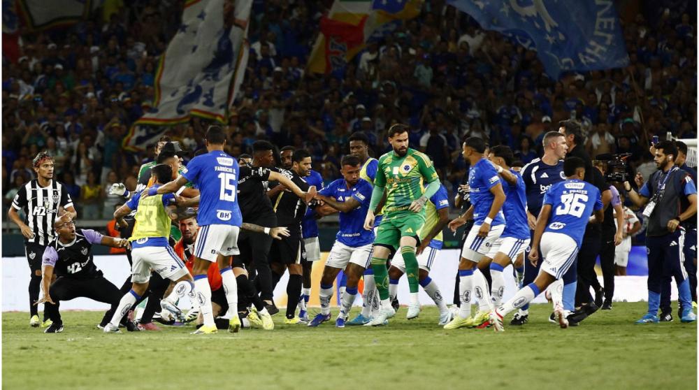 مباراة نهائية تحولت لحلبة صراع بين اللاعبين