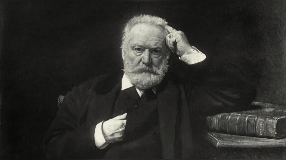 فيكتور هوغو ملهِمٌ للأجيال بعد 160 عامًا