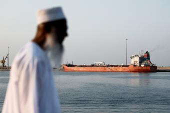 هل تعتمد واشنطن استراتيجية جديدة في مضيق هرمز؟