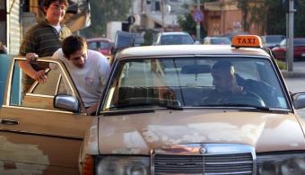 قطاع النقل على المحك... غلاء البنزين يكوي جيوب السائقين