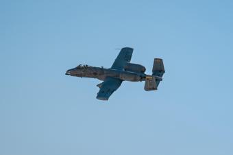 القيادة المركزية: مقاتلات A-10 "ثانربولت" نفذت هجمات ضدّ البحرية الإيرانية