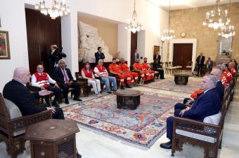 الرئيس عون: لن نألو جهدًا ولن نتوقف عن المطالبة بمنع استهداف الهيئات الصحية والإعلاميين