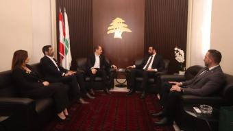 الجميل عرض مع الهزاع لسبل تعزيز العلاقات بين لبنان وسوريا
