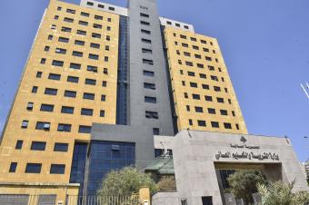 قرابة 45 ألف طالب في لبنان  ينتظرون (إنترنت)