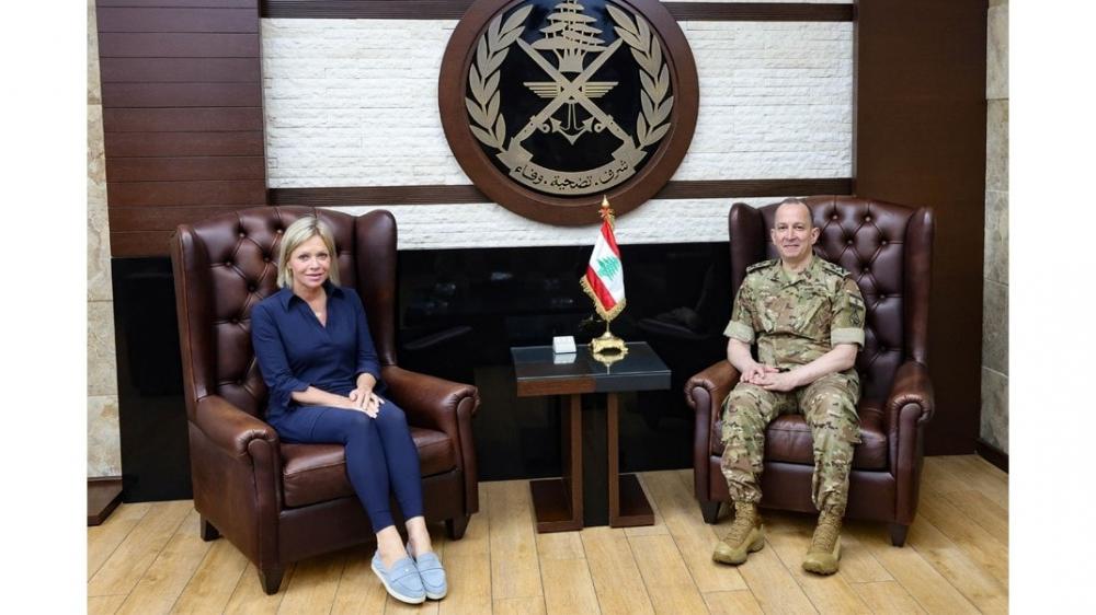 هيكل استقبل بلاسخارت والقنصل العام للسفارة المصرية