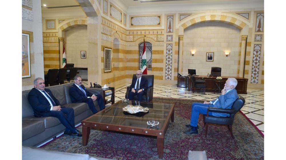 سلام استقبل الممثل الخاص للرئيس الفلسطيني