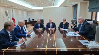السفير عيسى ينقل اهتمام شركات أميركية بالاستثمار في قطاع الاتصالات
