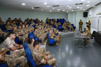 قائد الجيش: المؤسسة العسكرية لا تتوقف عند بعض الانتقادات