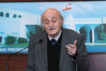 جنبلاط يحذر من التلاعب بعقيدة الجيش اللبناني تحت أي مسمى