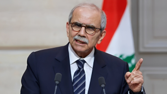 نواف سلام خط أحمر