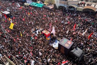 مراسم تشييع خامنئي تنطلق في النجف قبل عودته إلى إيران