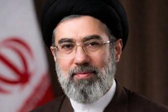 بزشكيان هدّد بالاستقالة.. كيف وافق خامنئي على مذكرة التفاهم؟