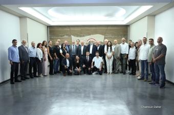جعجع يبحث مع فاعليات الضاحية شؤون البلدات والتحديات الإنمائية
