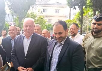 الوزير الحاج من صيدا: حضور الدولة في الجنوب أولوية... وتوقيع عقد تنفيذ شبكة الفايبر أوبتيك للمدينة