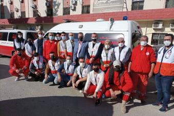 الفريق الطبي التابع لمستشفى الهمشري يستكمل جولاته الطبية في أحياء مخيم عين الحلوة