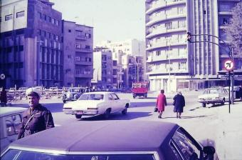 "ساحة ساسين" في الأشرفية عام 1974 (مواقع التواصل)