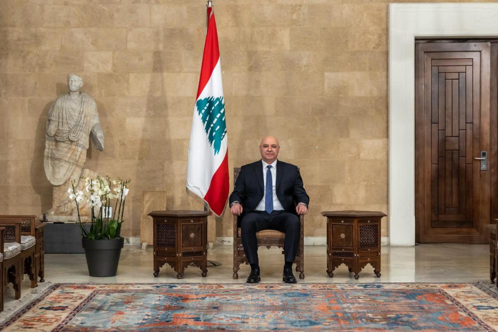 عون يدين استهداف المنشآت النفطية في السعودية