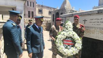 بالصور: في ذكرى شهداء الجيش... تكريم حنا سعيد في القليعة