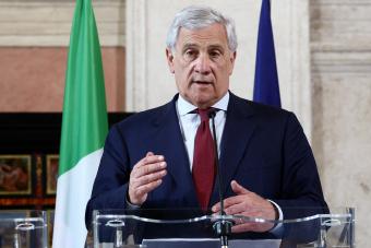 بالتزامن مع مفاوضات روما.. اتصال إيراني - إيطالي حول لبنان