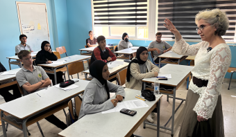 من ينصف طلاّب الصفوف الانتقالية والطلبات الحرّة؟