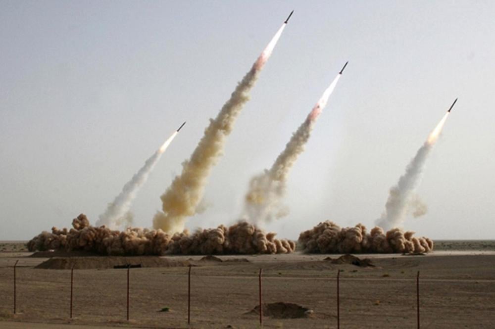 كابوس العملاق القادم: لماذا يخشى الخليج وتركيا انهيار النظام الإيراني؟
