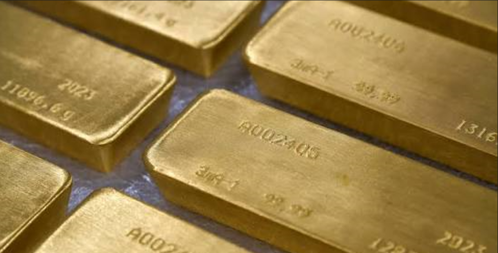 الذهب يواصل الارتفاع وسط تراجع الدولار وتبدّل توقعات الفائدة