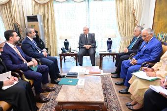 الشيباني وشهباز شريف يبحثان العلاقات السورية-الباكستانية وتعزيز التعاون