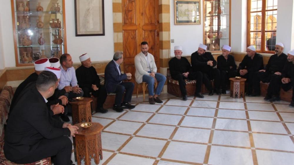 جنبلاط يبحث مع وفود شعبية وبلدية ملفات خدماتية وإنمائية