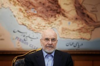 الصورة التي نشرها قاليباف وردّ عليها رئيس البرلمان العراقي