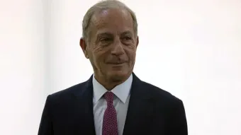 عيسى يزور شيخ عقل طائفة الموحدين الدروز