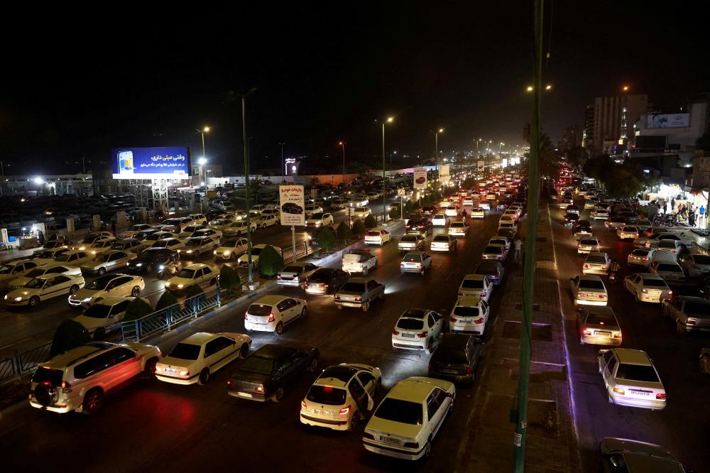 الخناق المالي يشتد على إيران