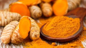 جرت دراسة الكركم في عدد من الحالات المرتبطة بالالتهاب (إنترنت)