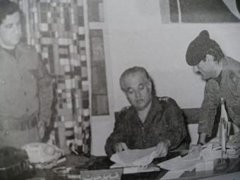 في مكتب قائد الجيش العماد فكتور خوري