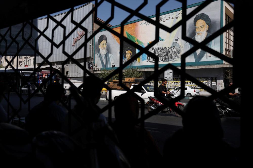 إيران... 74 جلدة لمغنية وثمانية موسيقيين بعد حفل موسيقي على 