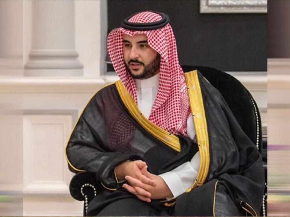 وزير الدفاع السعودي يدعو نائب رئيس الإمارات لزيارة المملكة
