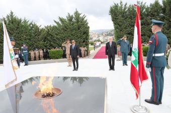 منسى يبحث مع وزير الدفاع الماليزي التعاون الثنائي ومرحلة ما بعد "اليونيفيل"