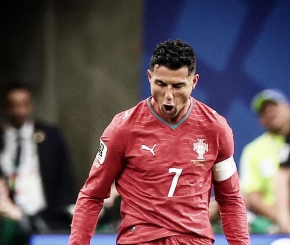 رونالدو وجيسوس... 
علاقة النصر تهتزّ في البرتغال