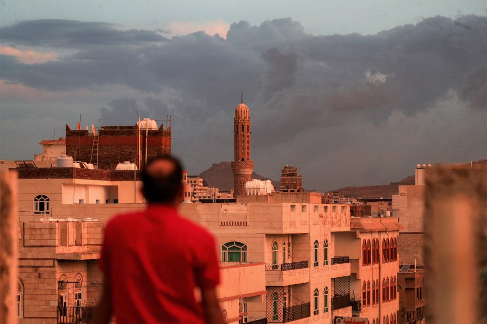 السعودية تضرب شرايين الحرب الحوثية